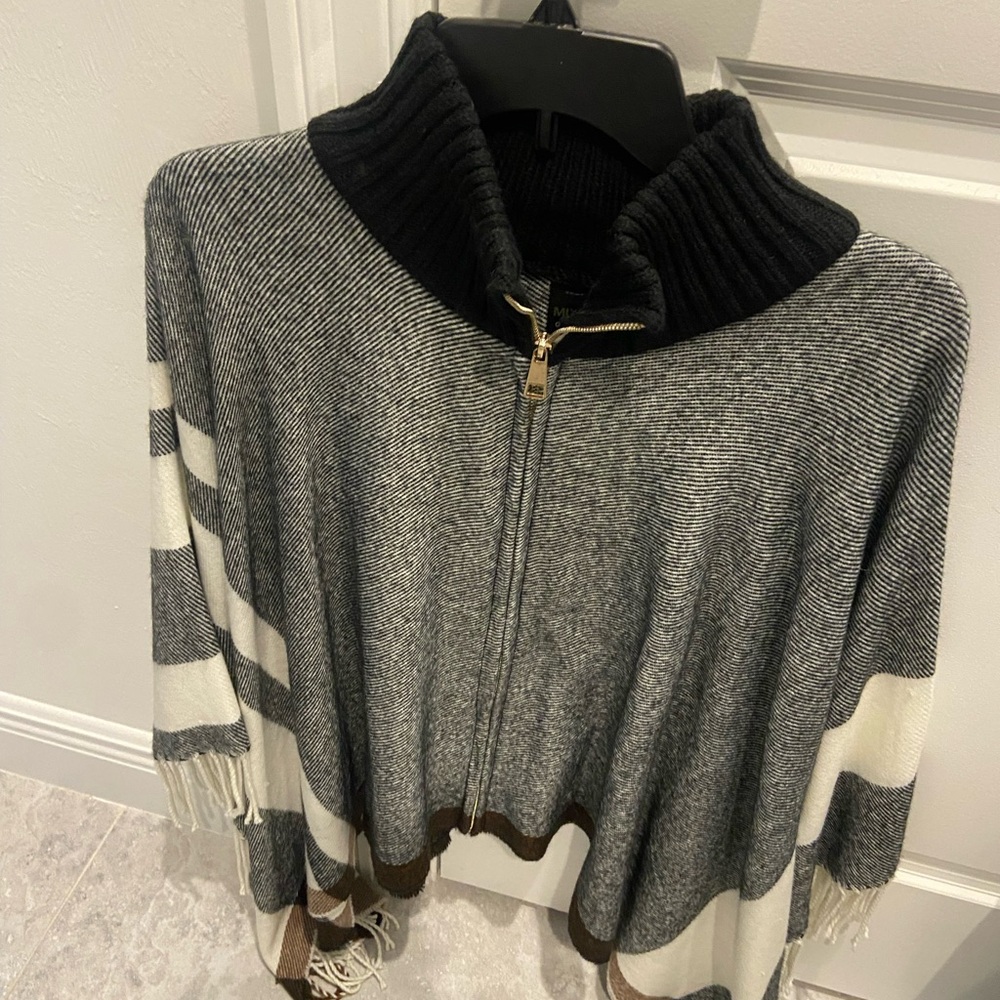 Sweater poncho